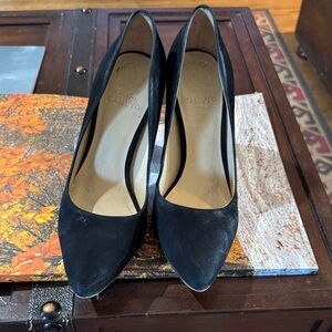 Vince Camuto Classic Black Suede Heels. Talise